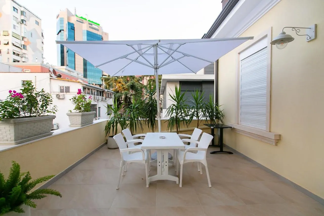 Vila Ferdinand Modern Rooms In Tirana'S Center