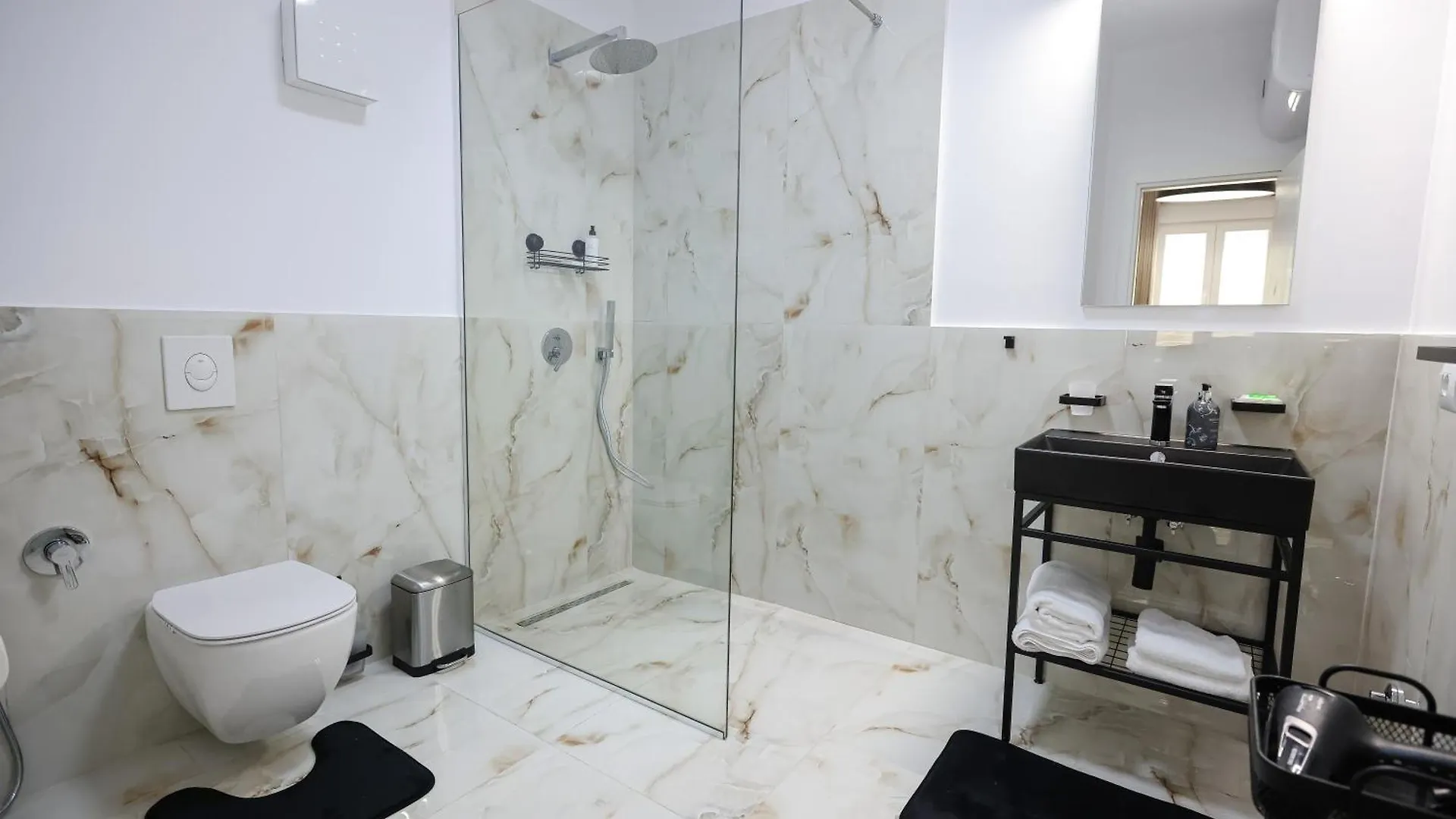 Vila Ferdinand Modern Rooms In Tirana'S Center Tirana