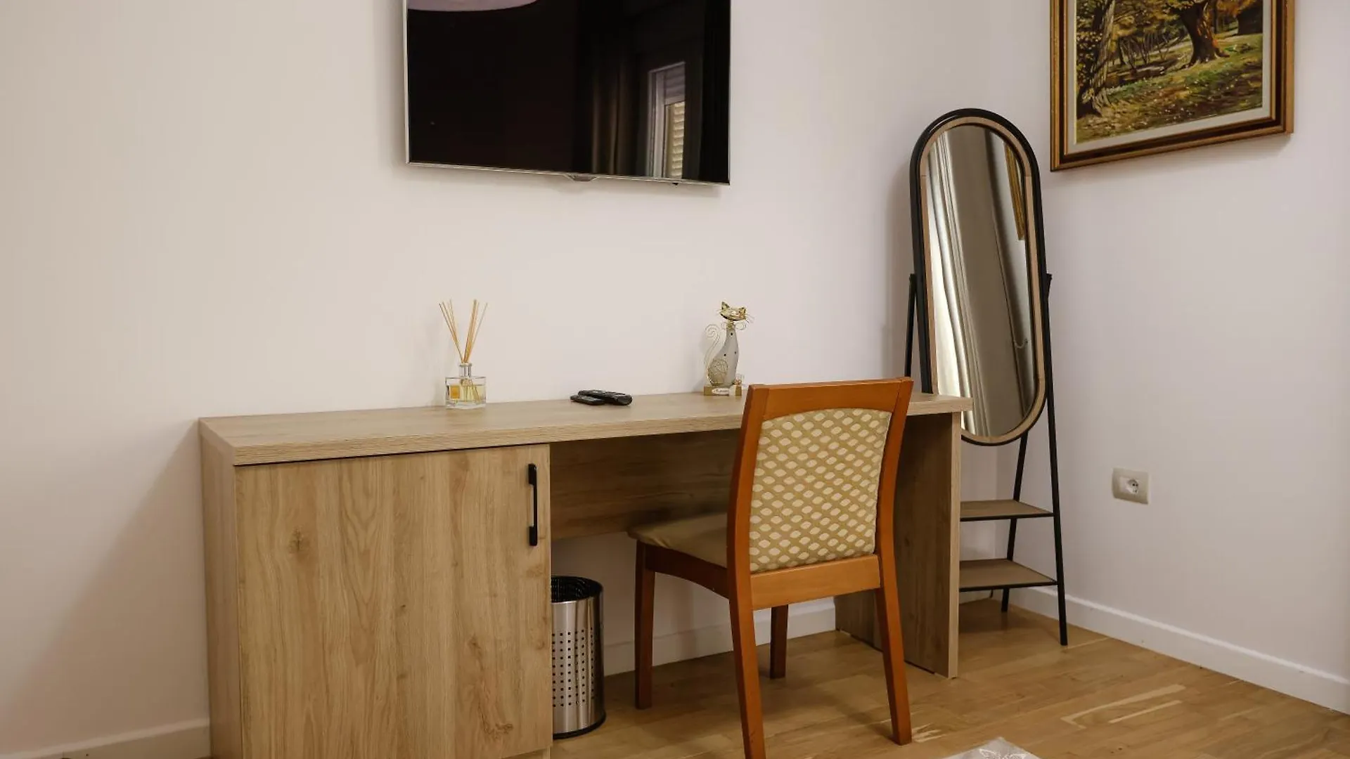 Vila Ferdinand Modern Rooms In Tirana'S Center Hotel Tirana